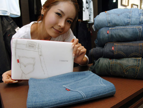 LG X120 Levi's Limited Edition Netbook